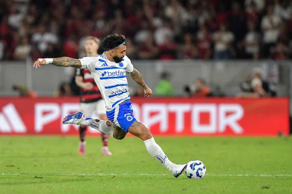 Atacante Gabigol, do Cruzeiro contra o Flamengo (Foto: Thiago Ribeiro/AGIF)