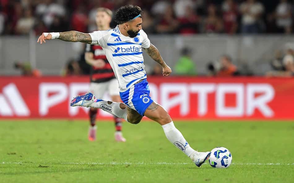 Atacante Gabigol, do Cruzeiro contra o Flamengo (Foto: Thiago Ribeiro/AGIF)