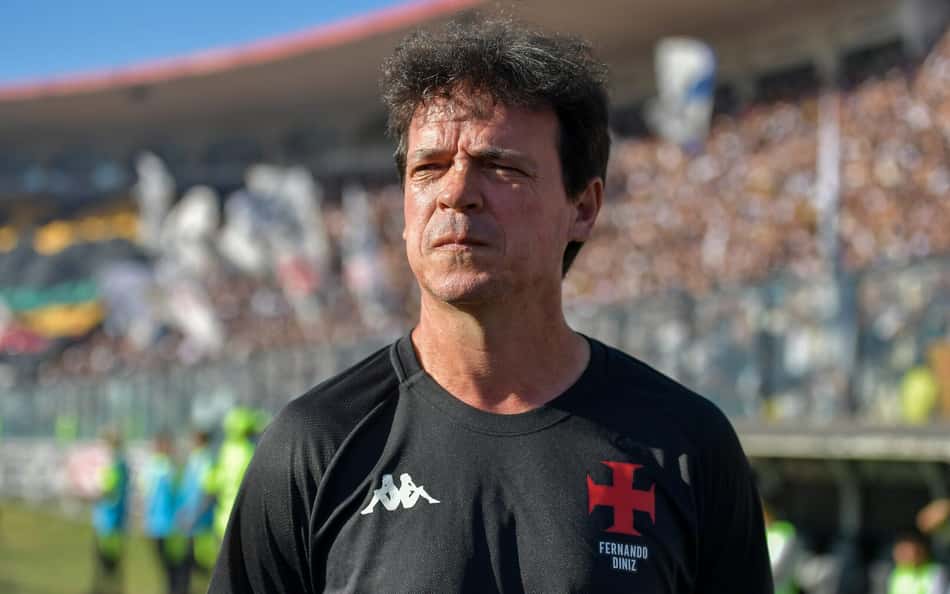Diniz reencontra o Fortaleza, rival de sua primeira vitória no comando do Vasco