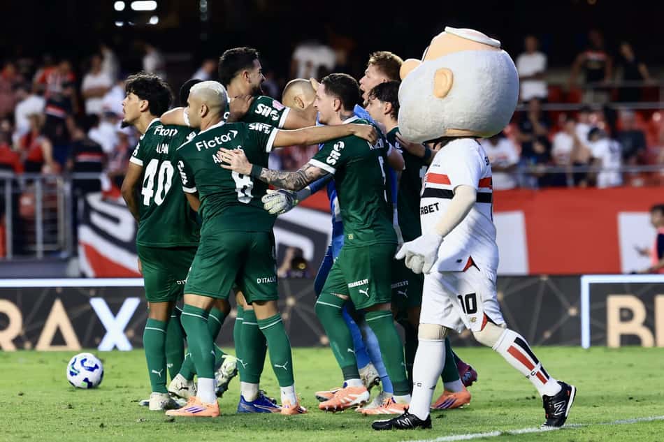 Palmeiras venceu o jogo de virada (Foto: Marcello Zambrana/AGIF)