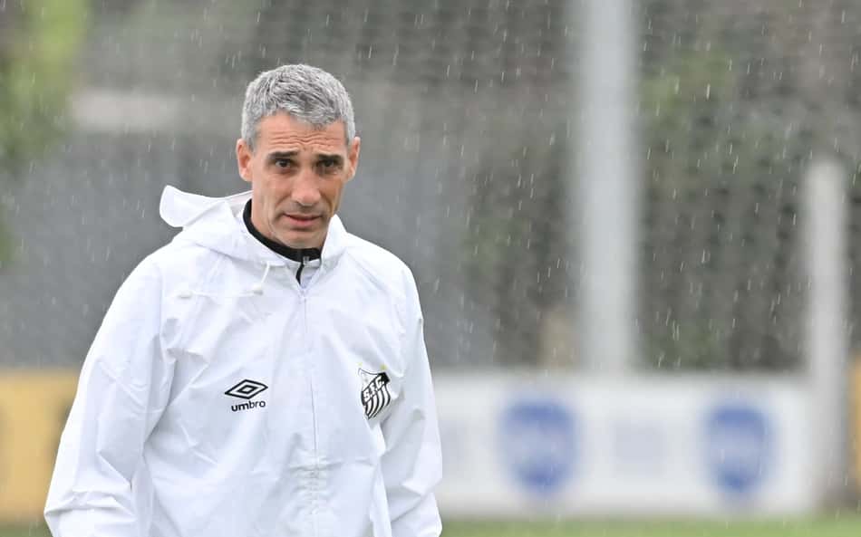 Vojvoda, técnico do Santos (Foto: Jota Erre/AGIF)