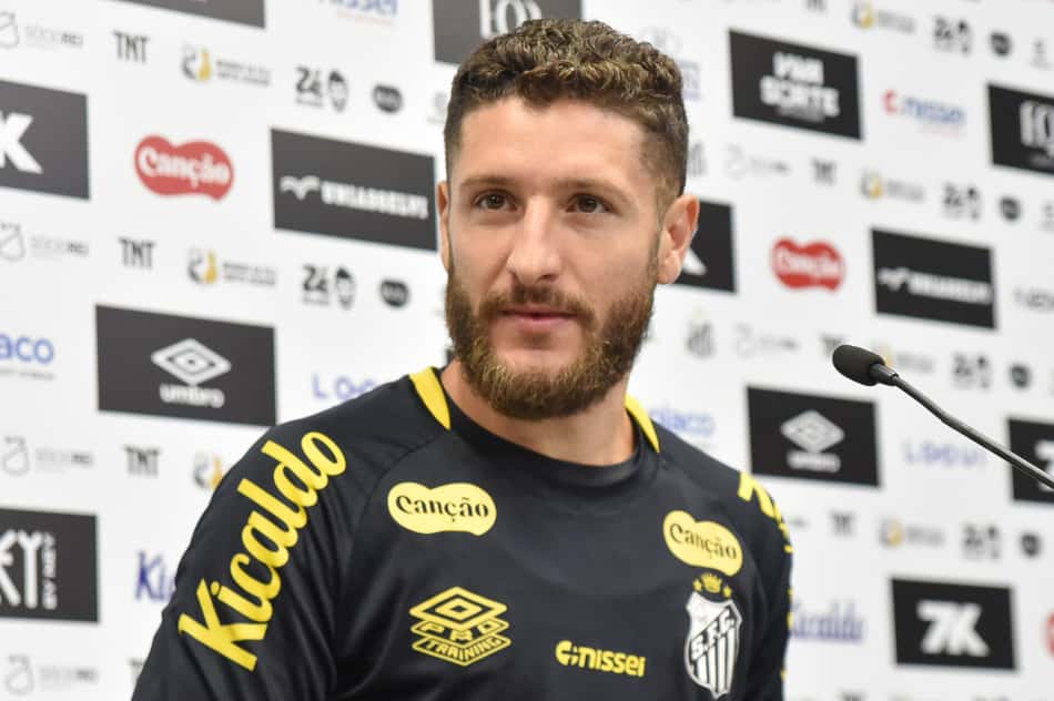 Zé Rafael foi contratado pelo Santos no início da temporada. (Foto: Jota Erre/AGIF)