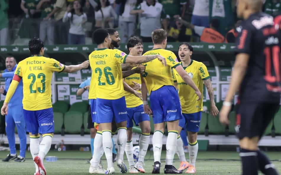 Melhores momentos: Palmeiras supera lei do ex, goleia o Bragantino e segue líder