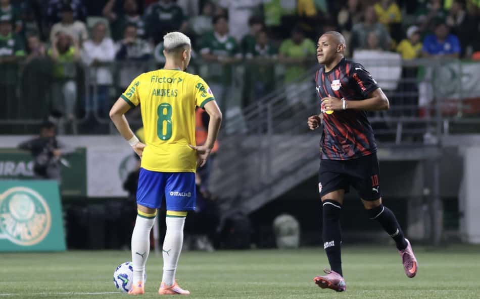 Jhon Jhon questiona arbitragem no Allianz e se retrata: 'Tenho amor pelo Palmeiras'