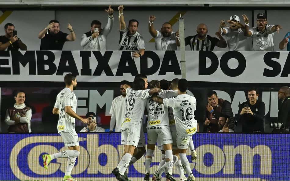 Torcedores do Santos elegem melhor em campo contra Corinthians: 'Espetacular'