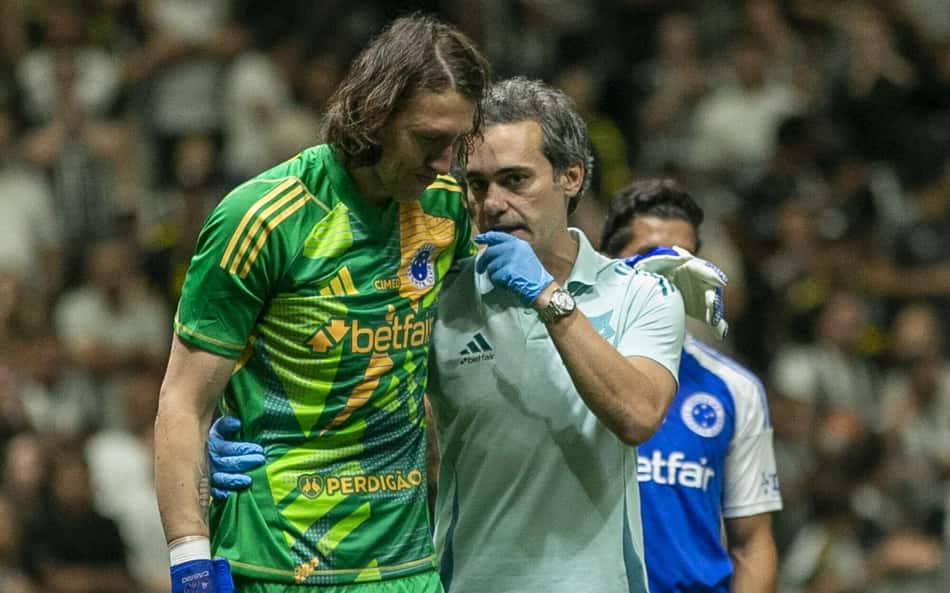 Cena de Cássio em Atlético-MG x Cruzeiro assusta torcedores; confira