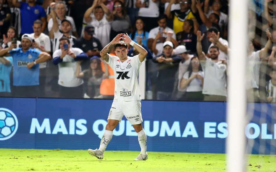 Barreal comemora gol diante do Corinthians, na Vila Belmiro. (Foto: Mauricio De Souza/AGIF)