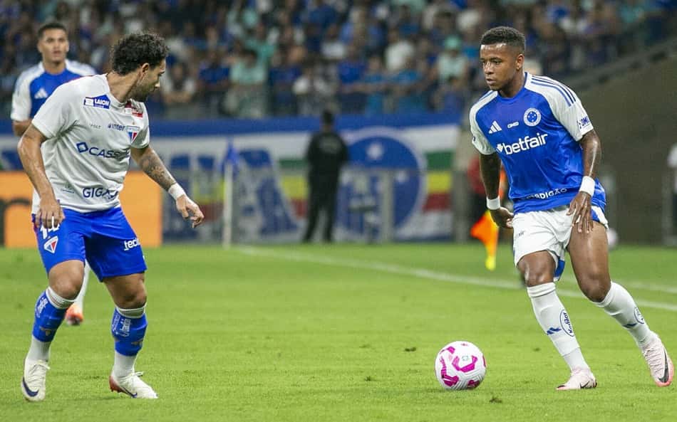 Atacante Arroyo, do Cruzeiro (Foto: Fernando Moreno/AGIF)