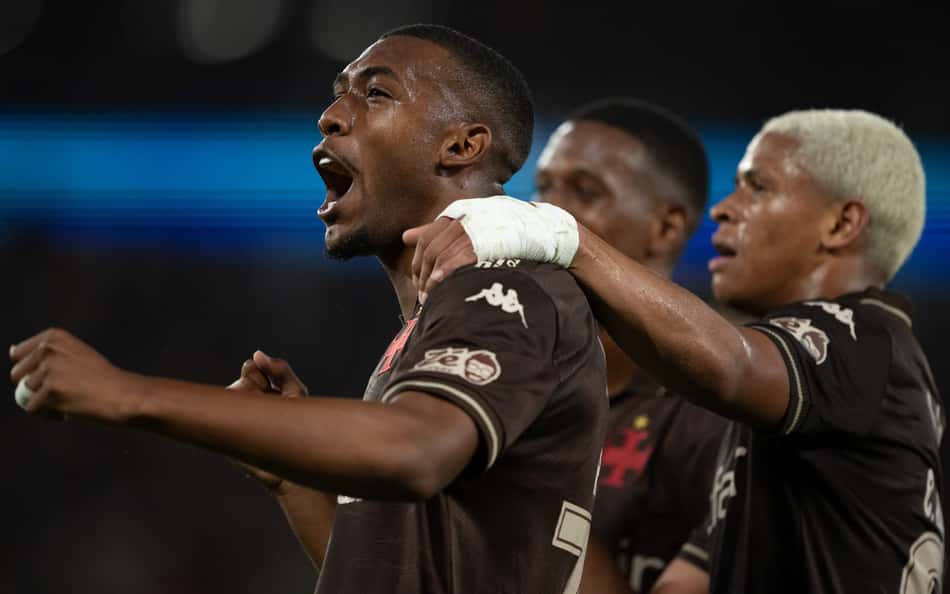 Jogador do Vasco compara Rayan a craque português: 'Vai fazer história'