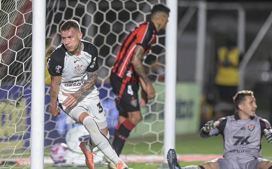 'Espírito do Corinthians': autor do gol destaca superação em triunfo