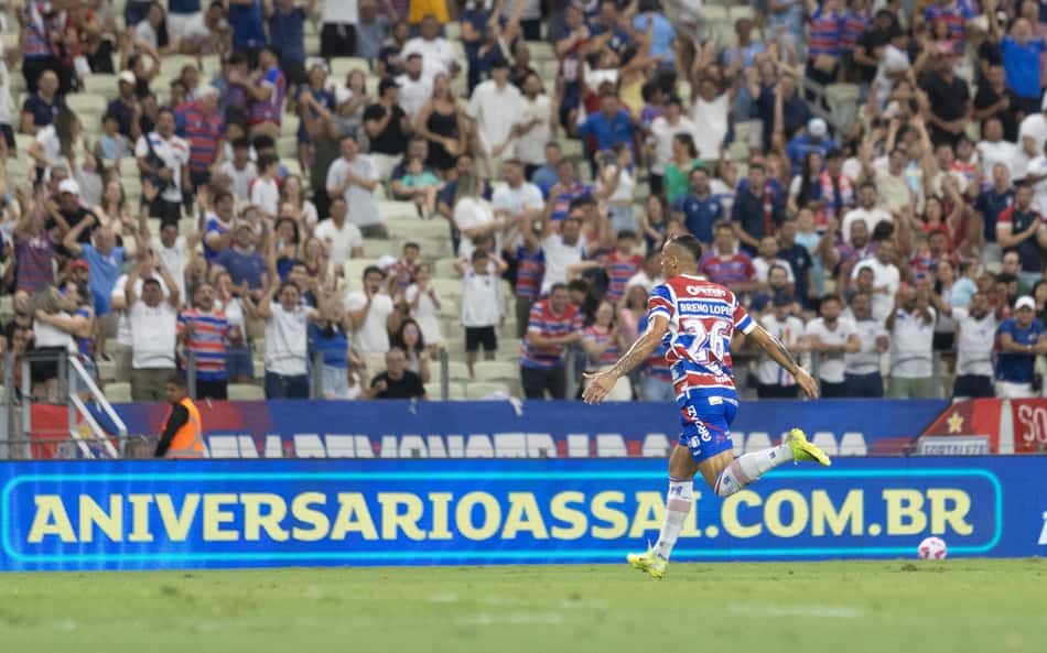 Rivais comemoram gol do Fortaleza contra o Flamengo: 'Ídolo'