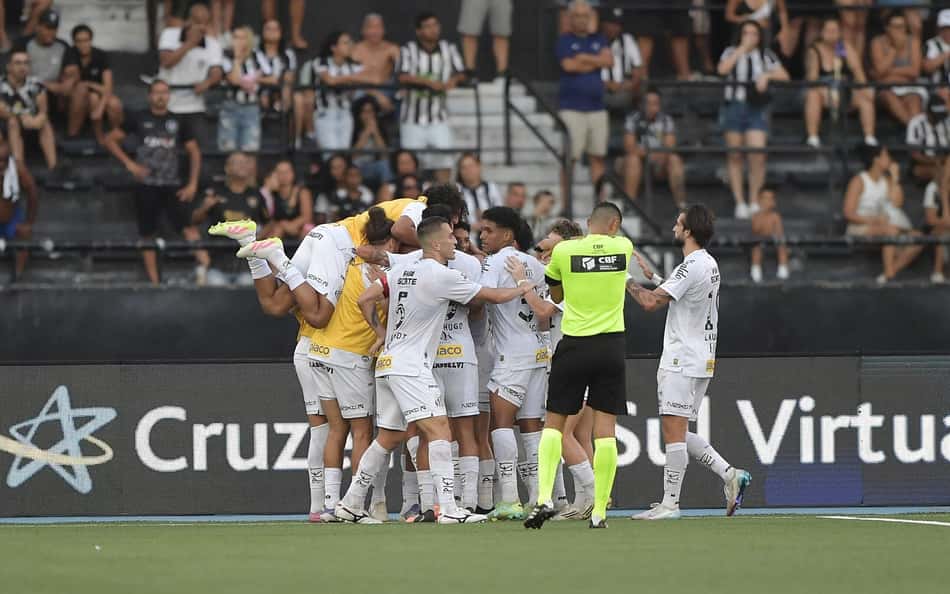 Santos aposta na Vila Belmiro para escapar do rebaixamento no Brasileirão