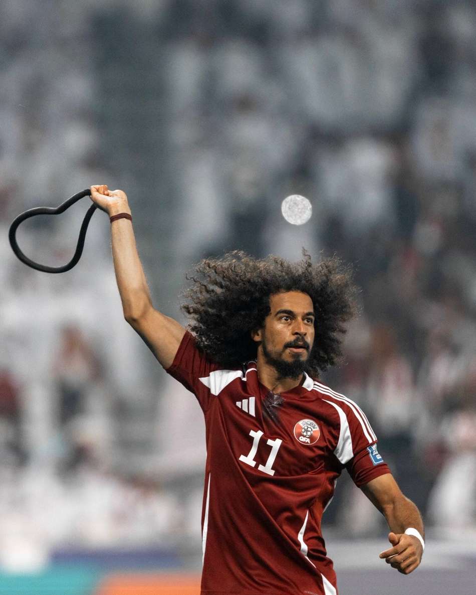 Afif, astro do Catar, comemorando a classificação para a Copa do Mundo de 2026 (Foto: Reprodução/X)