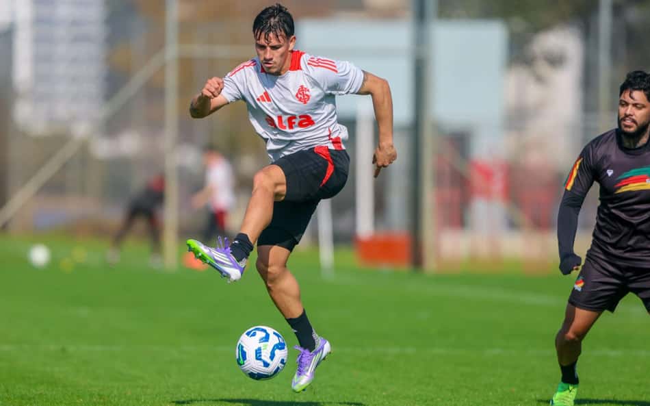 Escalação de Internacional x Corinthians: Aguirre, Juninho e Bernabei voltam