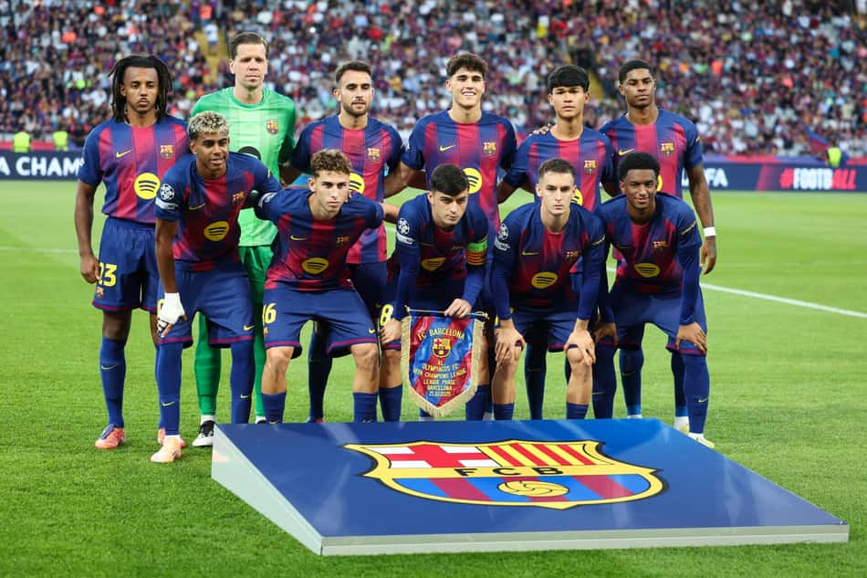 Barcelona perfilado antes do jogo contra o Olympiacos, pela Champions League