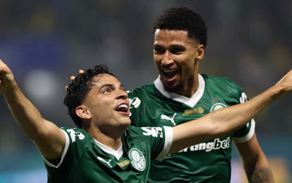 Bruno Rodrigues: gol após dois anos, beijo nos joelhos e comemoração emocionante com elenco do Palmeiras