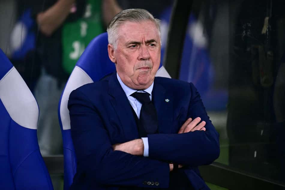 Carlo Ancelotti na derrota da Seleção Brasileira (Foto: Yuichi YAMAZAKI/ AFP)