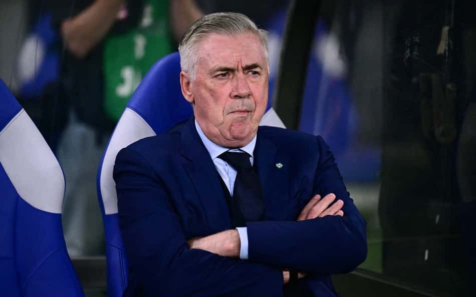 Carlo Ancelotti na derrota da Seleção Brasileira (Foto: Yuichi YAMAZAKI/ AFP)