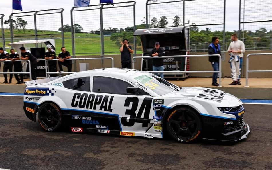 Papo com Helio Castroneves: Aqui dos EUA, um olho em Cuiabá, o outro em Brasília e o coração no Velocitta