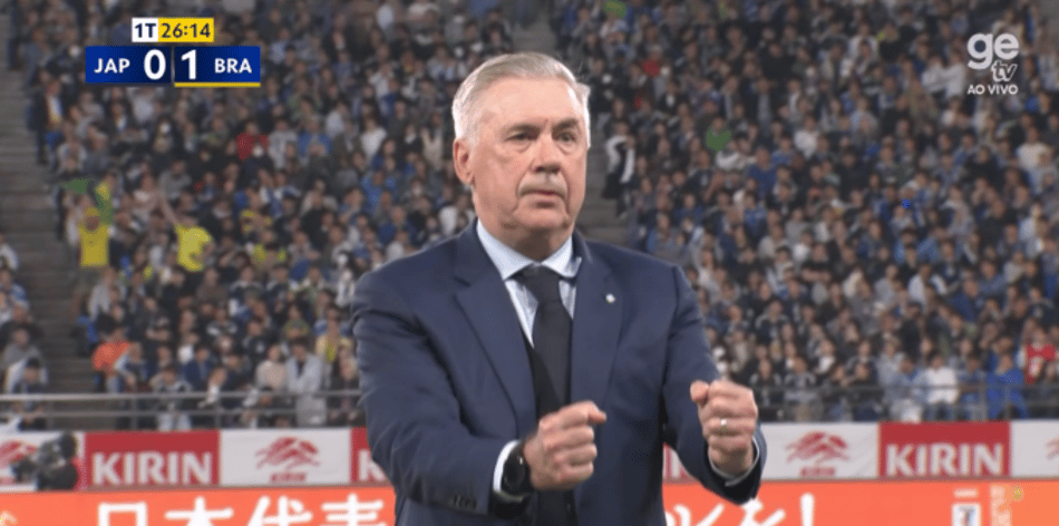 Confira a reação de Carlo Ancelotti com o gol de Paulo Henrique