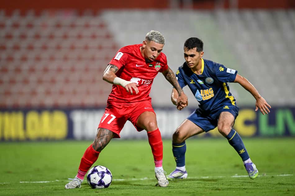Guilherme Bala, ex-Flamengo, em ação pelo Shabab Al-Ahli (Foto: Divulgação/Shabab Al-Ahli)