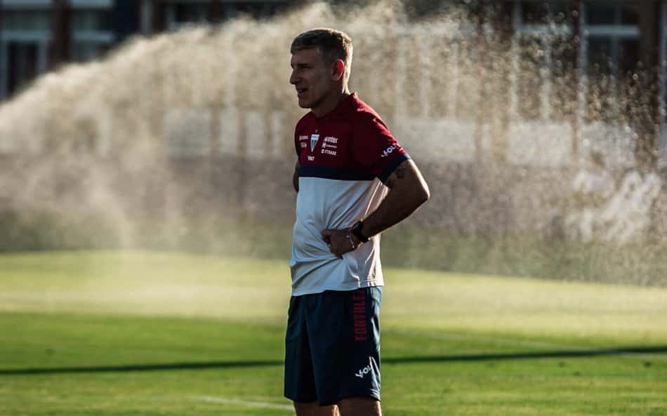 Fortaleza visita Santos em jogo decisivo na Série A; veja escalação