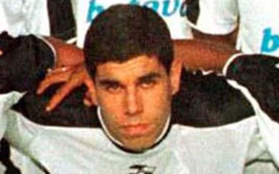 Santos 1 x 4 Corinthians no Brasileirão 1999; show de Ricardinho e Edílson na Vila