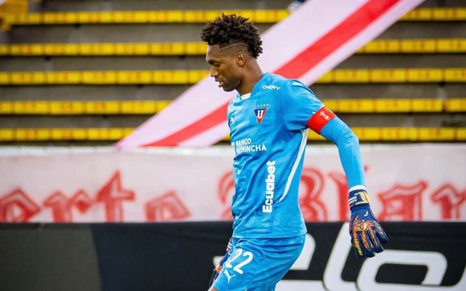 Goleiro da LDU já foi carrasco de outro brasileiro em final; relembre