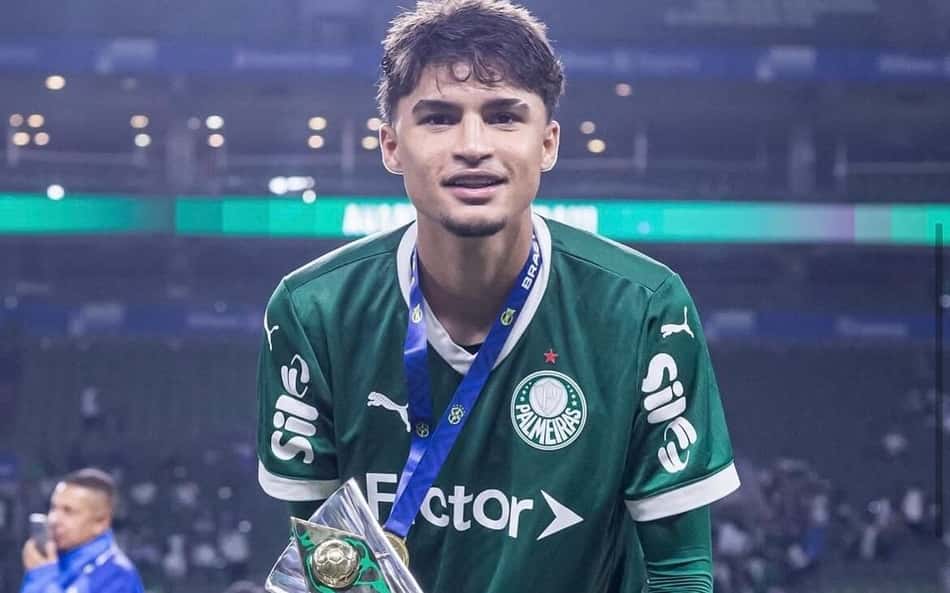 Larson, meio-campista do Palmeiras