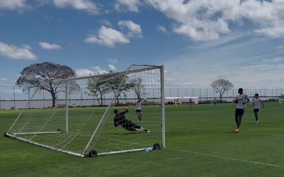 Internacional abre treino a pedido dos Díaz