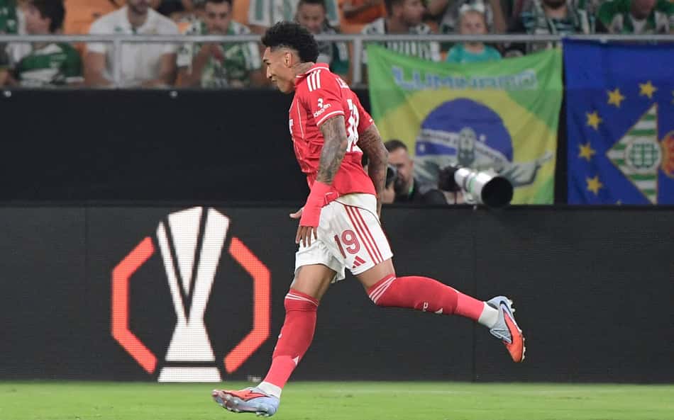 Igor Jesus é criticado em derrota do Nottingham Forest na Europa League