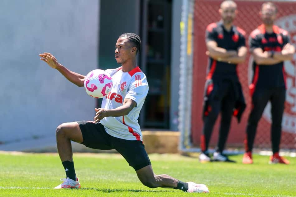 Benjamin Arhin, meio-campista ganês do Internacional