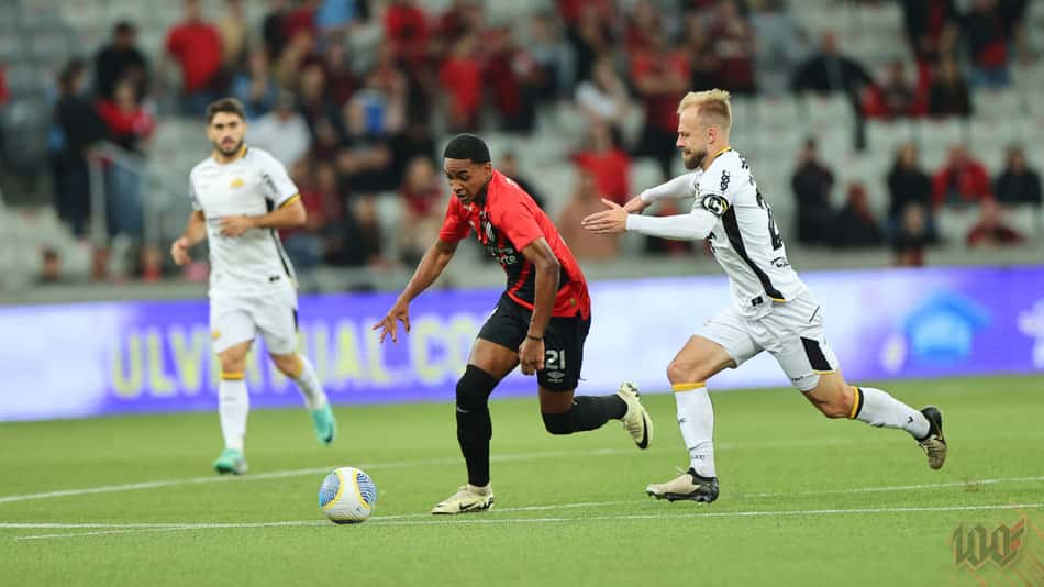 Kayke Athletico Criciúma estreia profissional