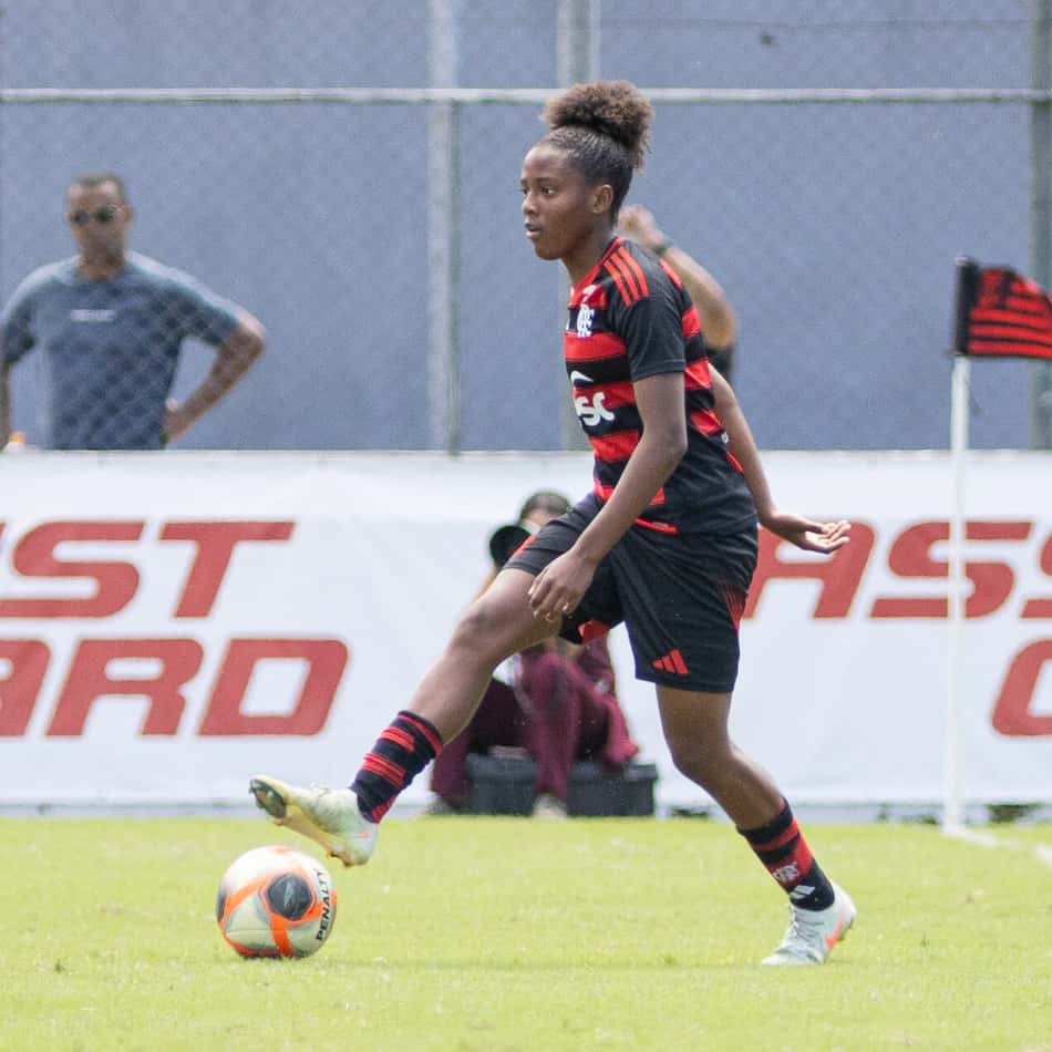 Kaylane em campo pelo Flamengo na final do Carioca Feminino Sub-20 contra o Fluminense (Foto: Mariana Sá/CRF)