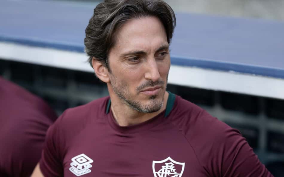 Zubeldía faz mudanças na escalação do Fluminense