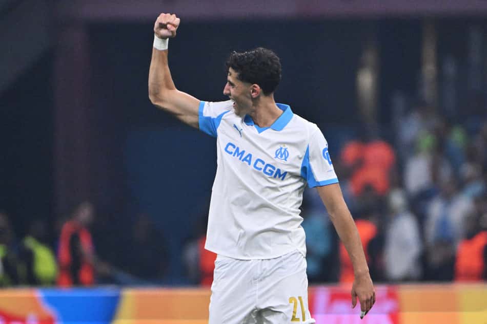 Nayef Aguerd em ação pelo Olympique de Marselha (Foto: Christophe Simon / AFP)