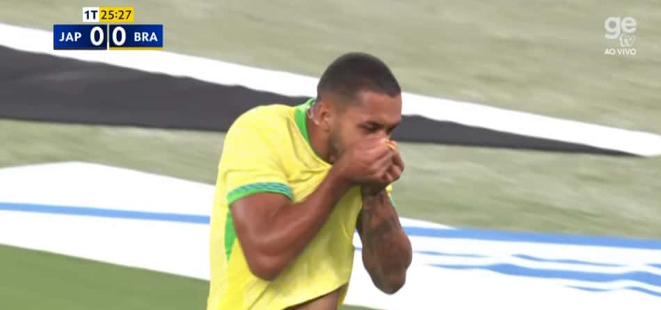 Paulo Henrique celebra primeiro gol pela Seleção Brasileira