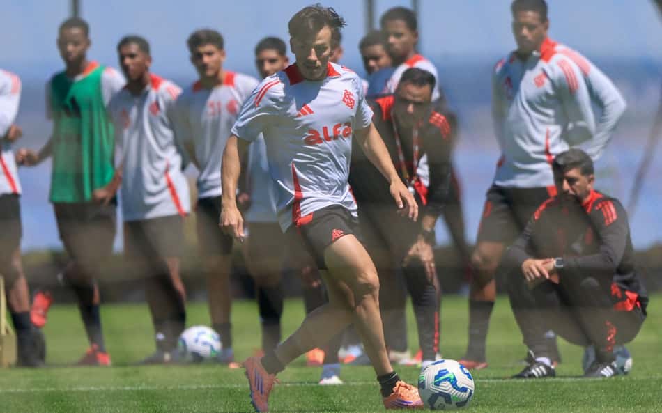 Internacional faz treino fechado para a retomada do Brasileirão