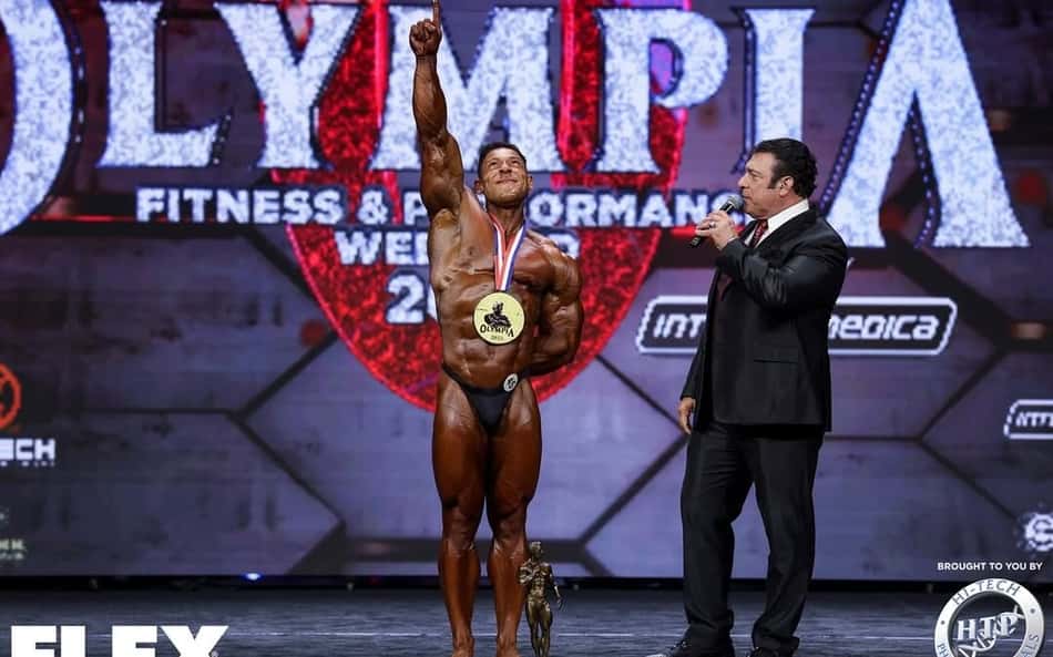Ramon Dino conquista Mr. Olympia e torcedores vão à loucura: 'Histórico'