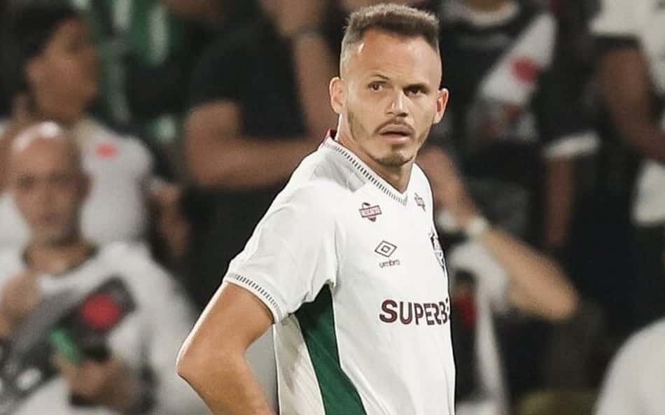 Renê aponta problemas do Fluminense contra o Vasco: 'Muito superiores'