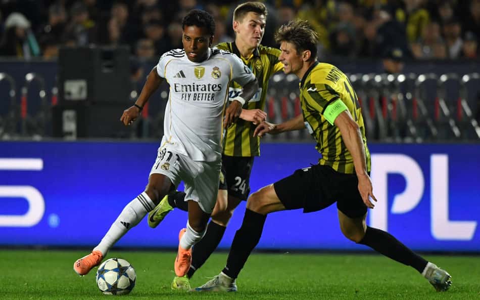Rodrygo em ação no duelo entre Kairat e Real Madrid, na Champions League