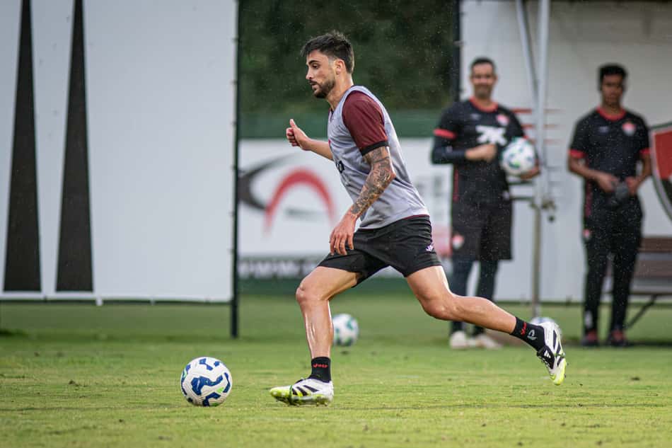 Rúben Ismael voltou a treinar pelo Vitória (Foto: Victor Ferreira / EC Vitória)
