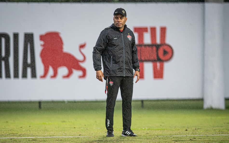 Vitória se reapresenta de olho no clássico Ba-Vi, pela 28ª rodada do Brasileirão