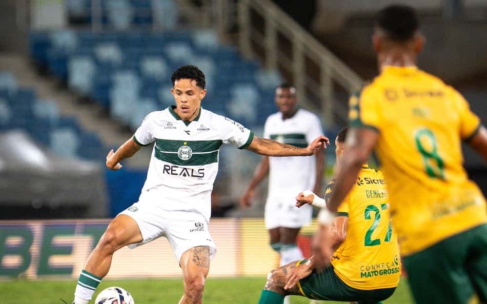 Escalação: Coritiba perde volante titular para enfrentar o Athletico