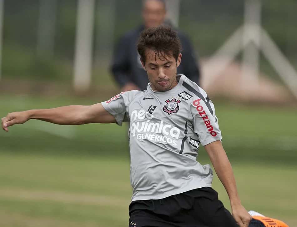 Éverton Ribeiro passou pela base do Corinthians (Foto: Daniel Augusto Jr./Agência Corinthians)
