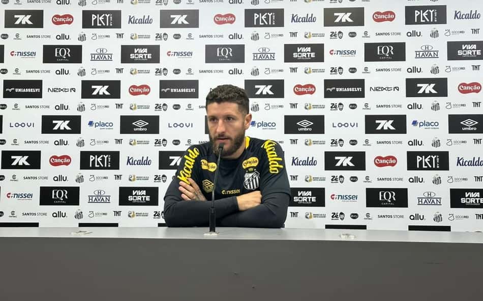 Zé Rafael projeta sequência do Santos no Brasileirão: 'Tem sido um desafio'