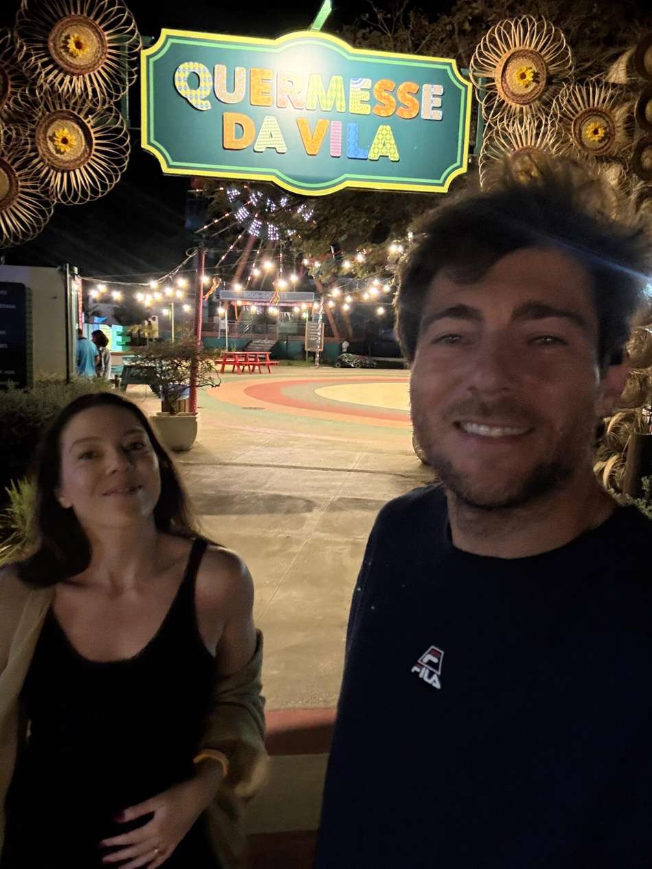 O casal Loise e Marcelo Demoliner na Costa do Sauípe (Arquivo pessoal)