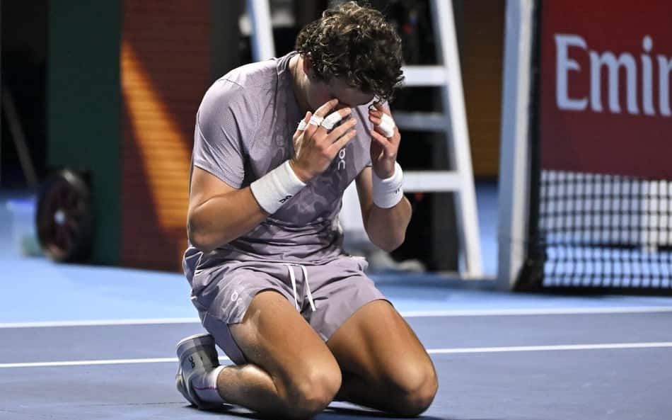 João Fonseca vence ATP Basileia. (Foto: Fabrice COFFRINI / AFP)