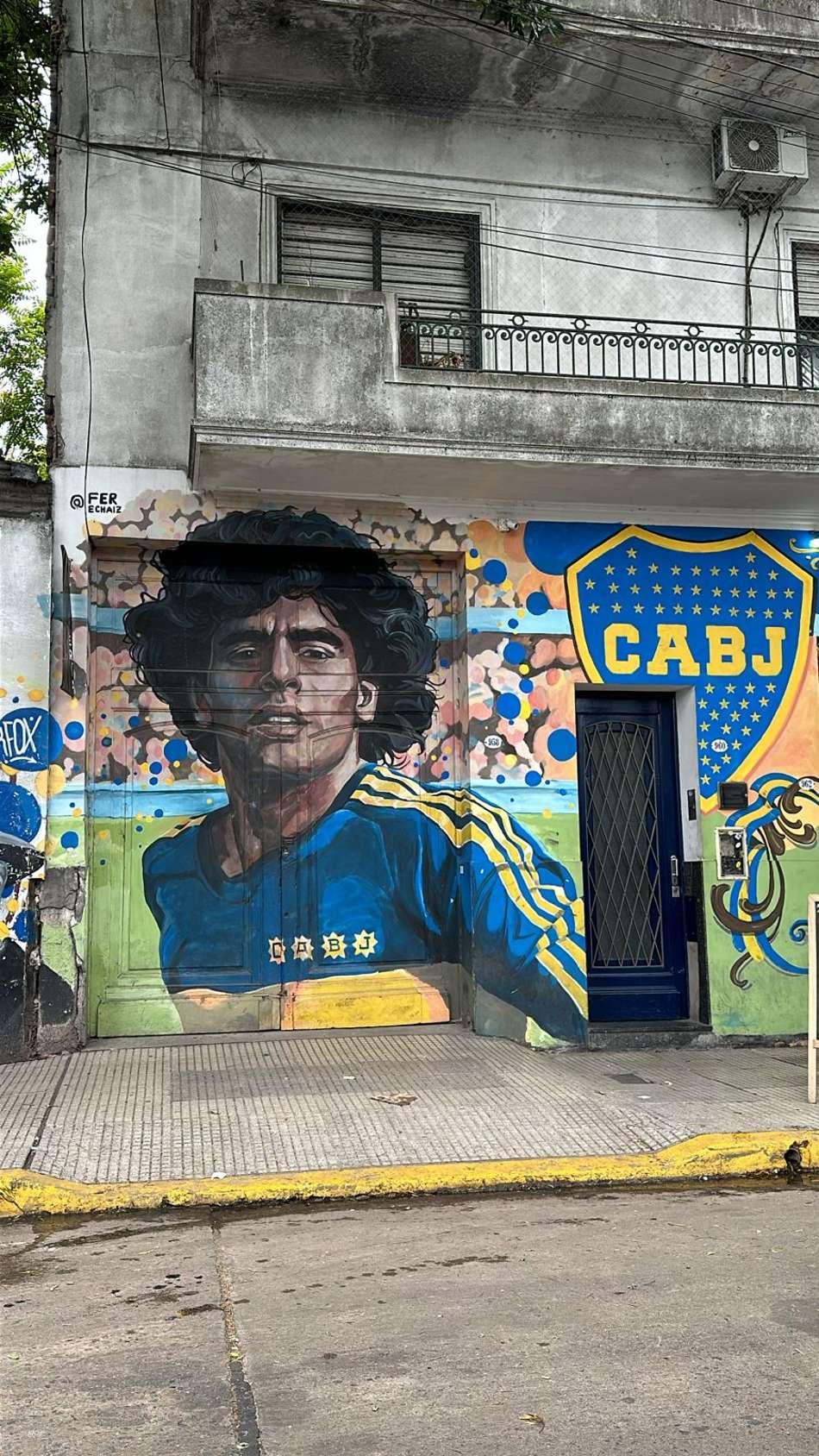 Maradona com a camisa do Boca Juniors (Foto: Lucas Bayer / Lance!)