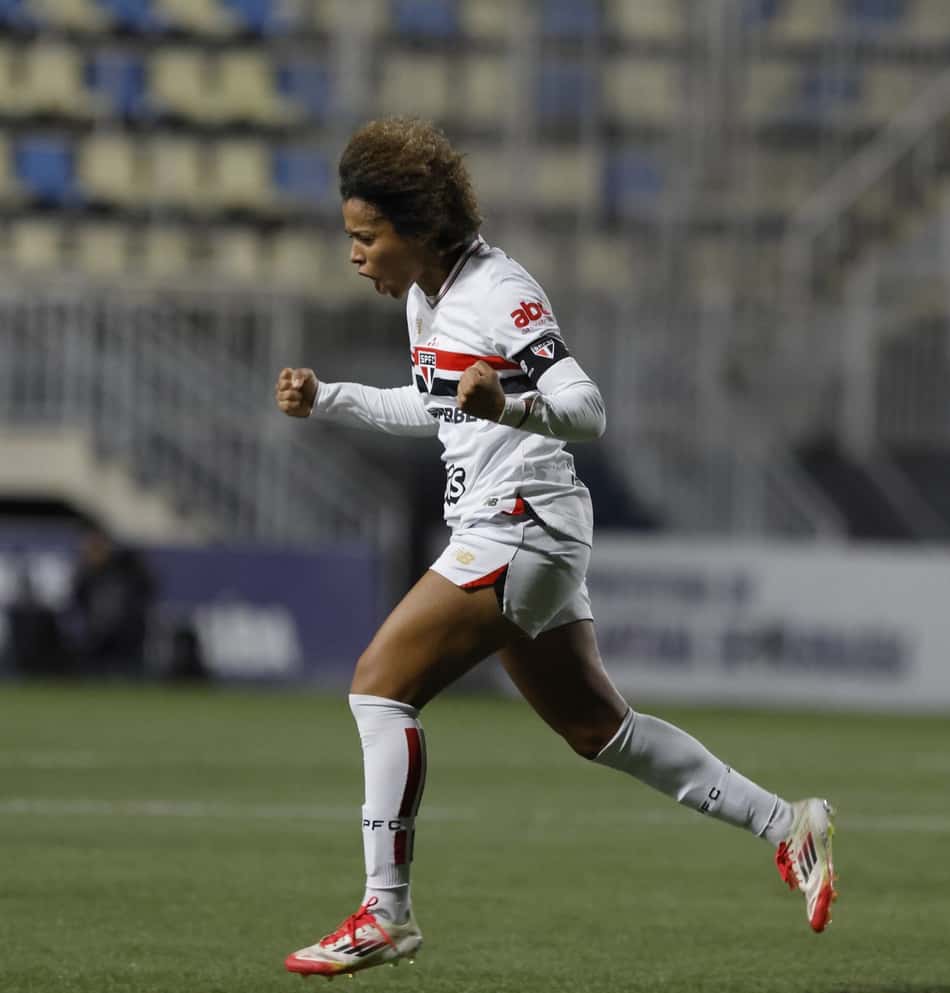 Aline Milene comemora gol pelo São Paulo (Créditos: Rubens Chiri / São Paulo FC)